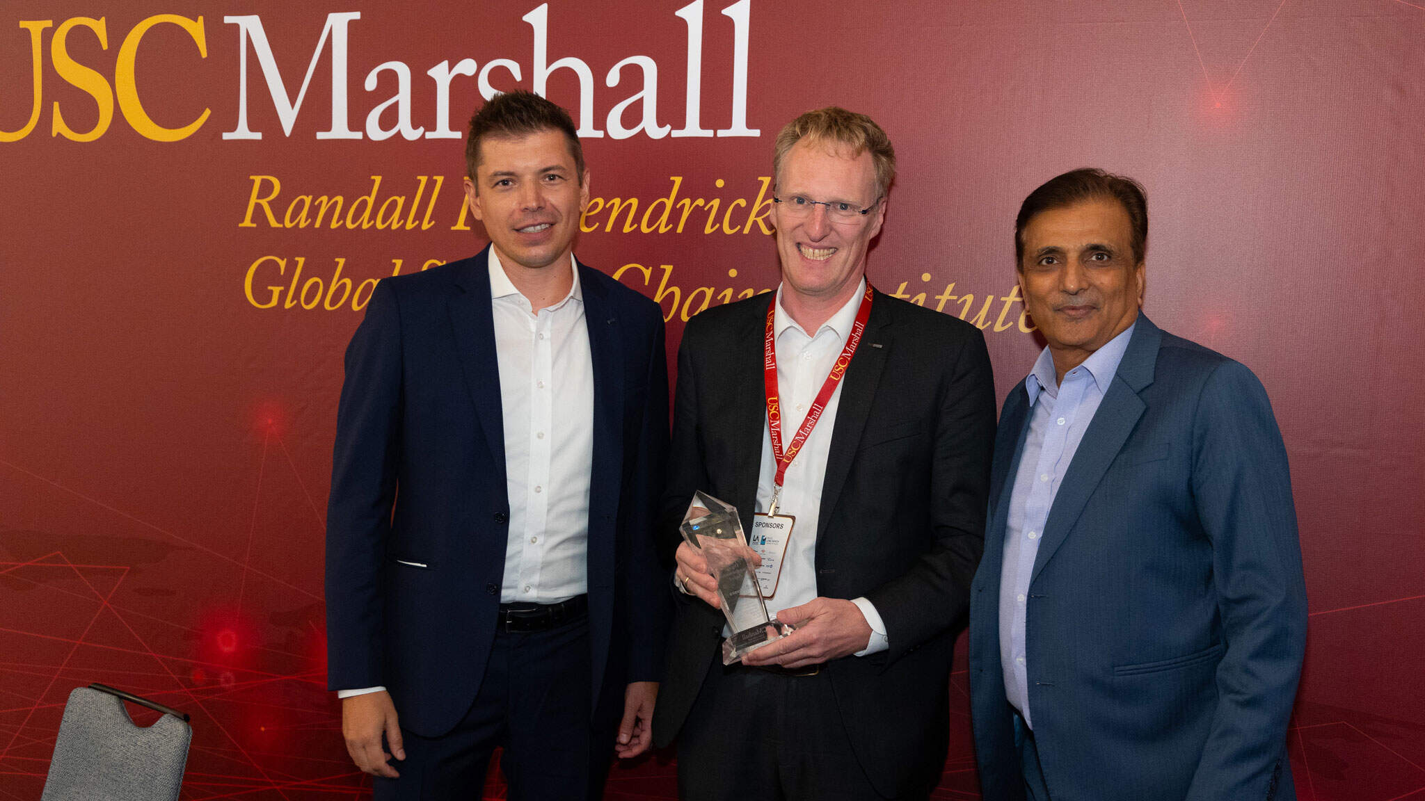 Daniel Egenter (left) and Andre Kranke (centered), together with Nick Vyas, Executive Director at the Global Supply Chain Institute of the University of Southern California (right).